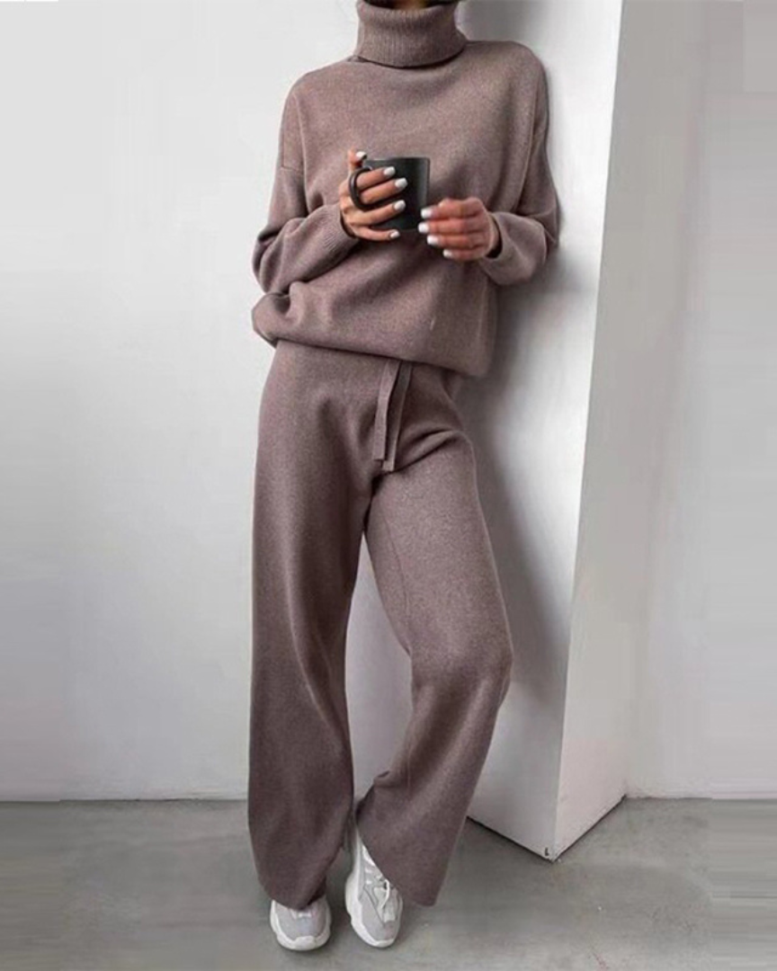 Karina – ensemble 2 pièces chic avec col roulé et pantalon élégant