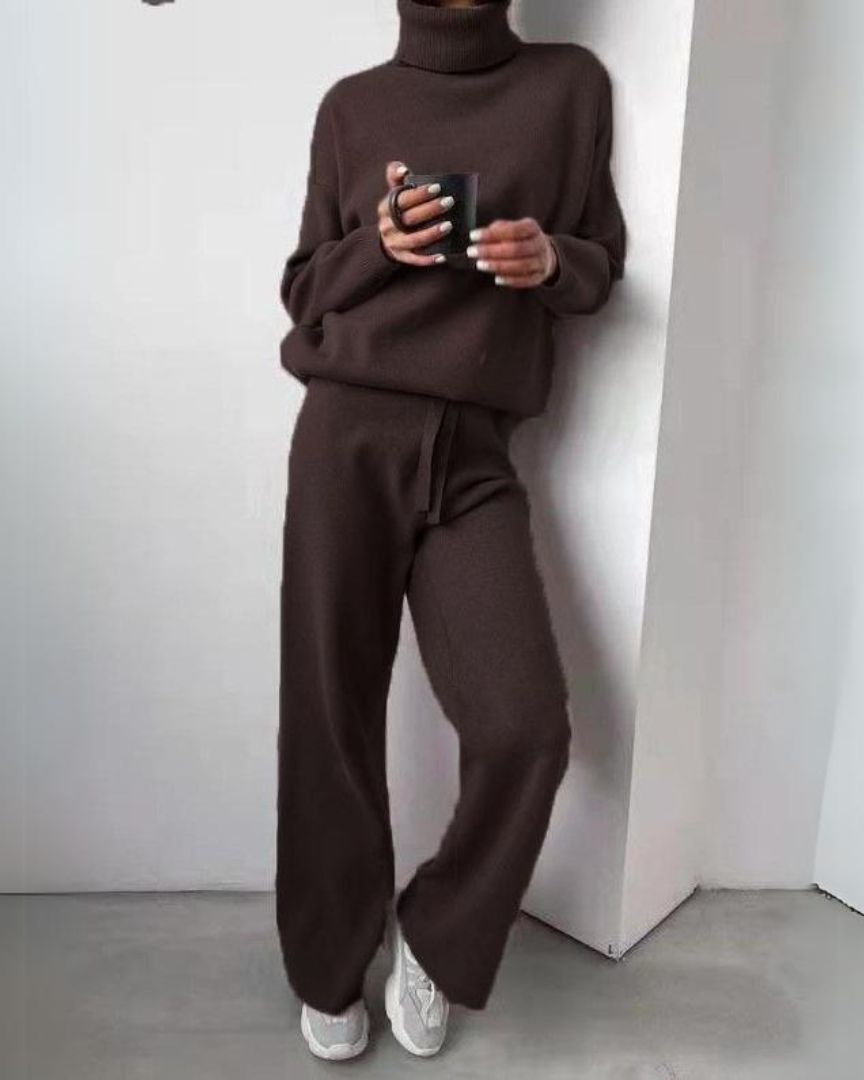 Karina – ensemble 2 pièces chic avec col roulé et pantalon élégant