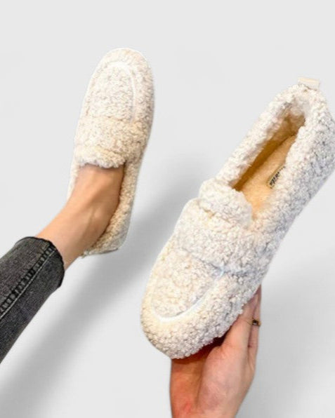 Solenne | Chaussons chauds au design élégant