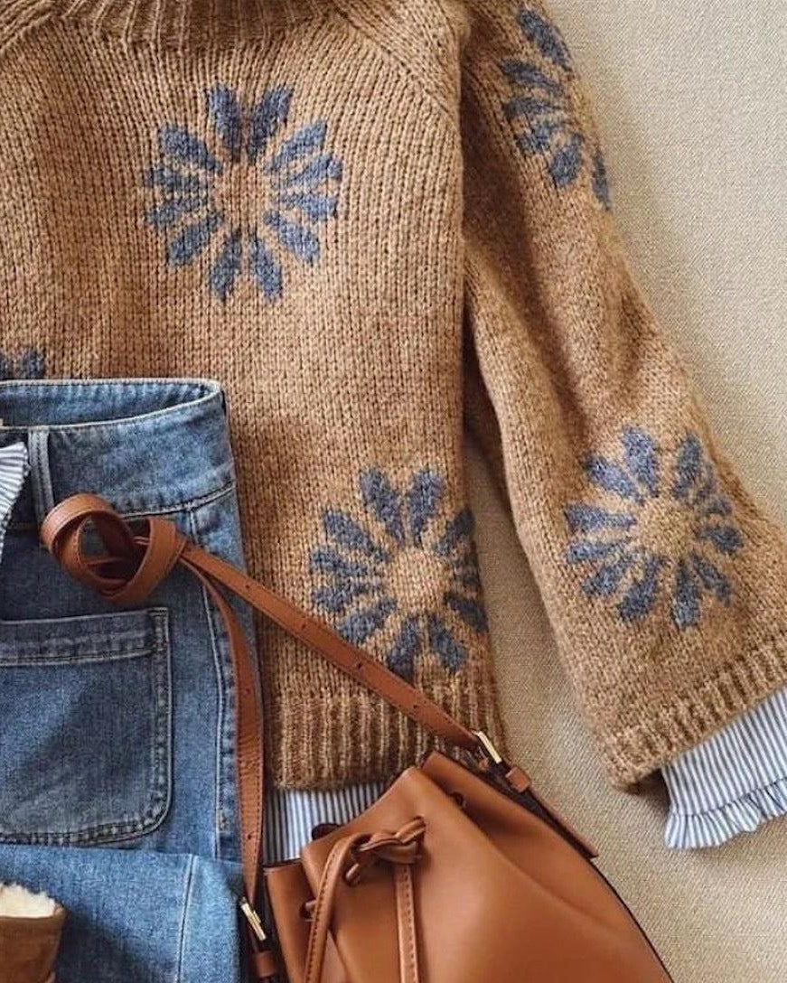 Camomile — Pull Fleuri Doux et Élégant