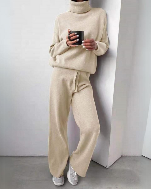 Karina – ensemble 2 pièces chic avec col roulé et pantalon élégant