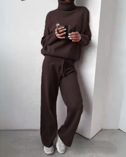 Karina – ensemble 2 pièces chic avec col roulé et pantalon élégant