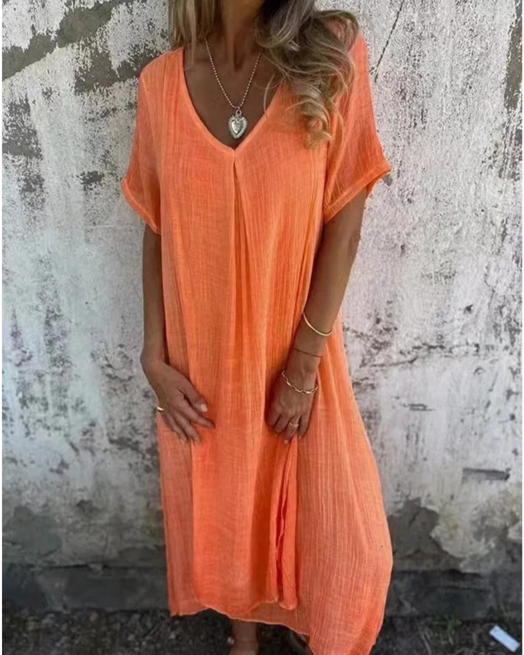 Ria™ | Robe confortable avec encolure en V
